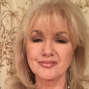 Meet your Posher, Beverly